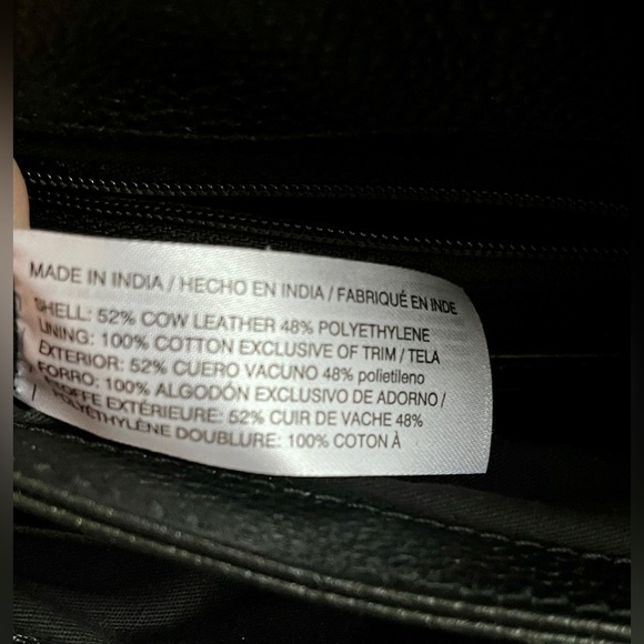 🆕 Chico’s tassel cross body bag in black only - Picture 9 of 15